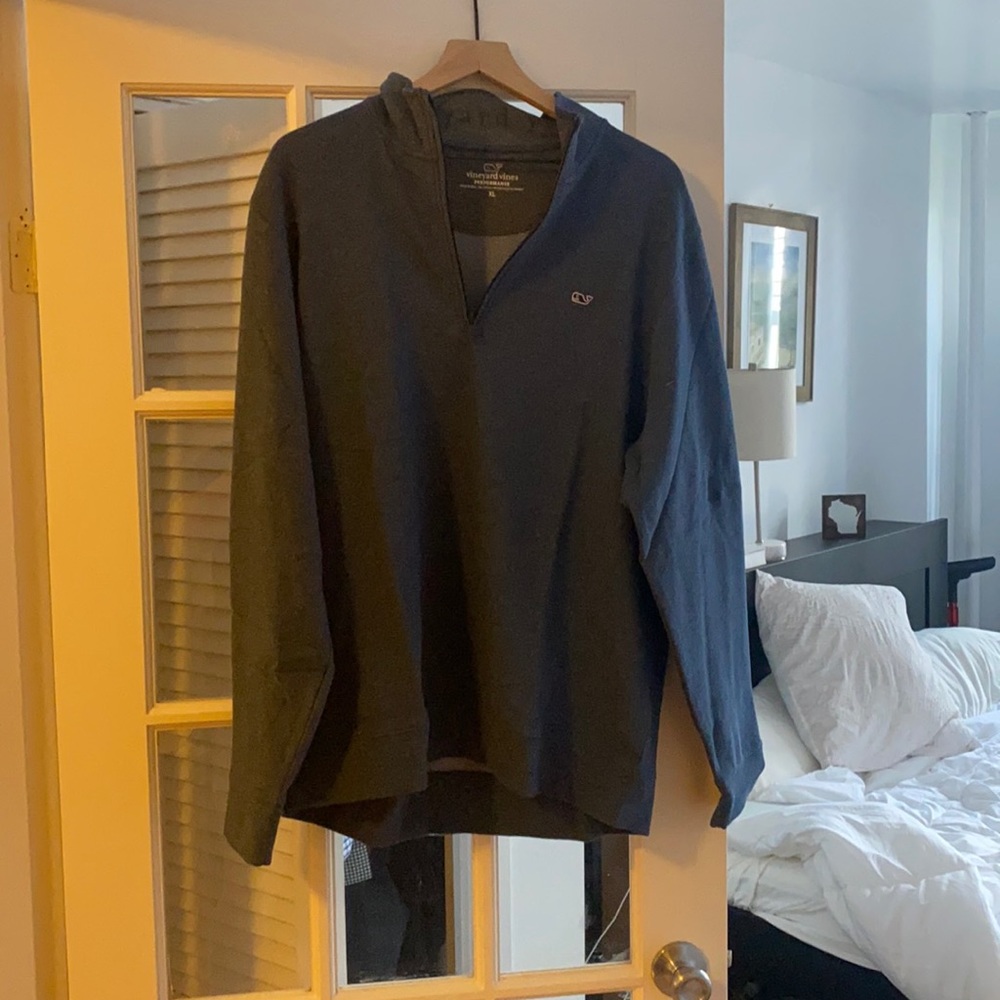 Vineyard Vines Quarter